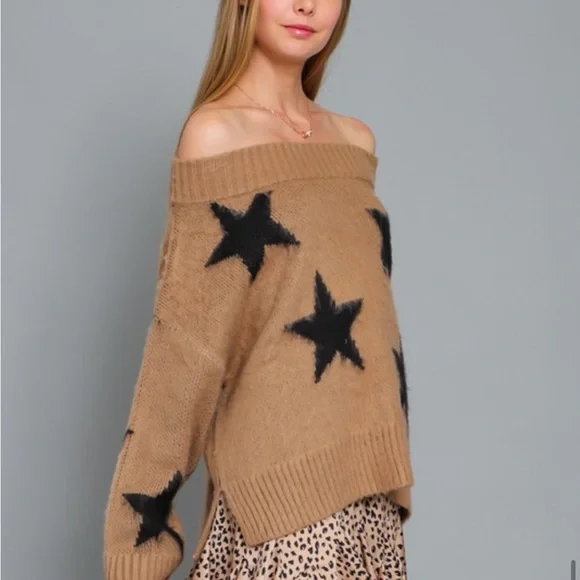 NWOT Women’s Camel Black Star Off-Shoulder Long Sleeve Sweater - Picture 2 of 3